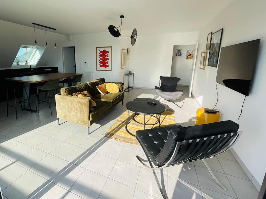 Appartement Lumineux Et Spacieux, Terrasse Et Parking Prive 콩카르노 외부 사진