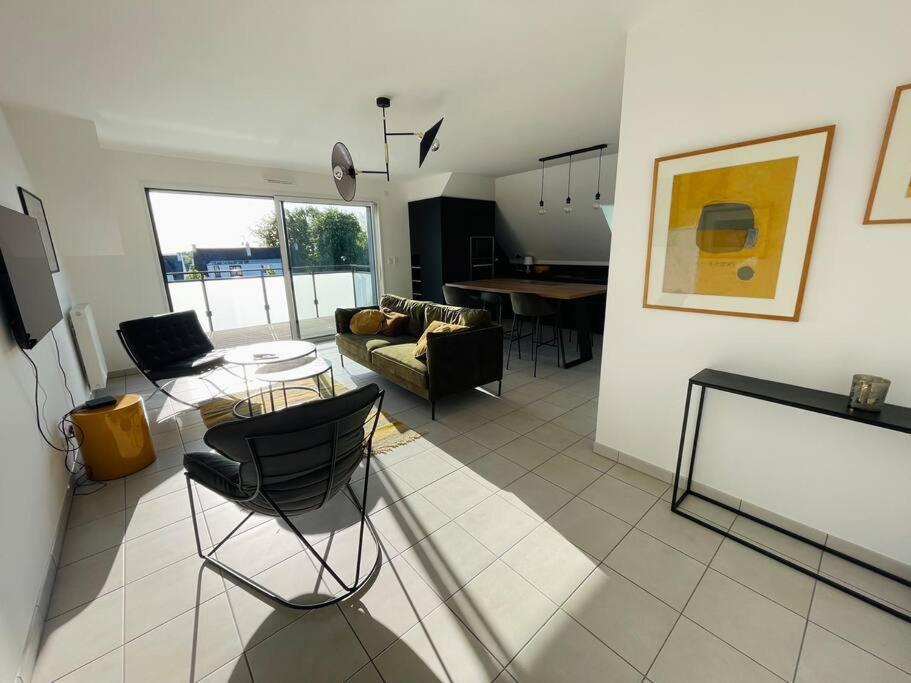 Appartement Lumineux Et Spacieux, Terrasse Et Parking Prive 콩카르노 외부 사진