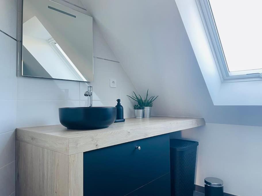Appartement Lumineux Et Spacieux, Terrasse Et Parking Prive 콩카르노 외부 사진